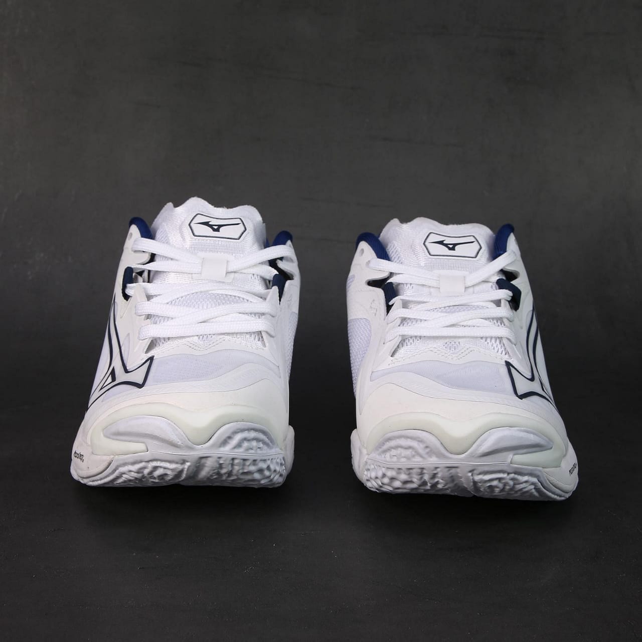 Mizuno Wave Lightning Z8 (Mens)